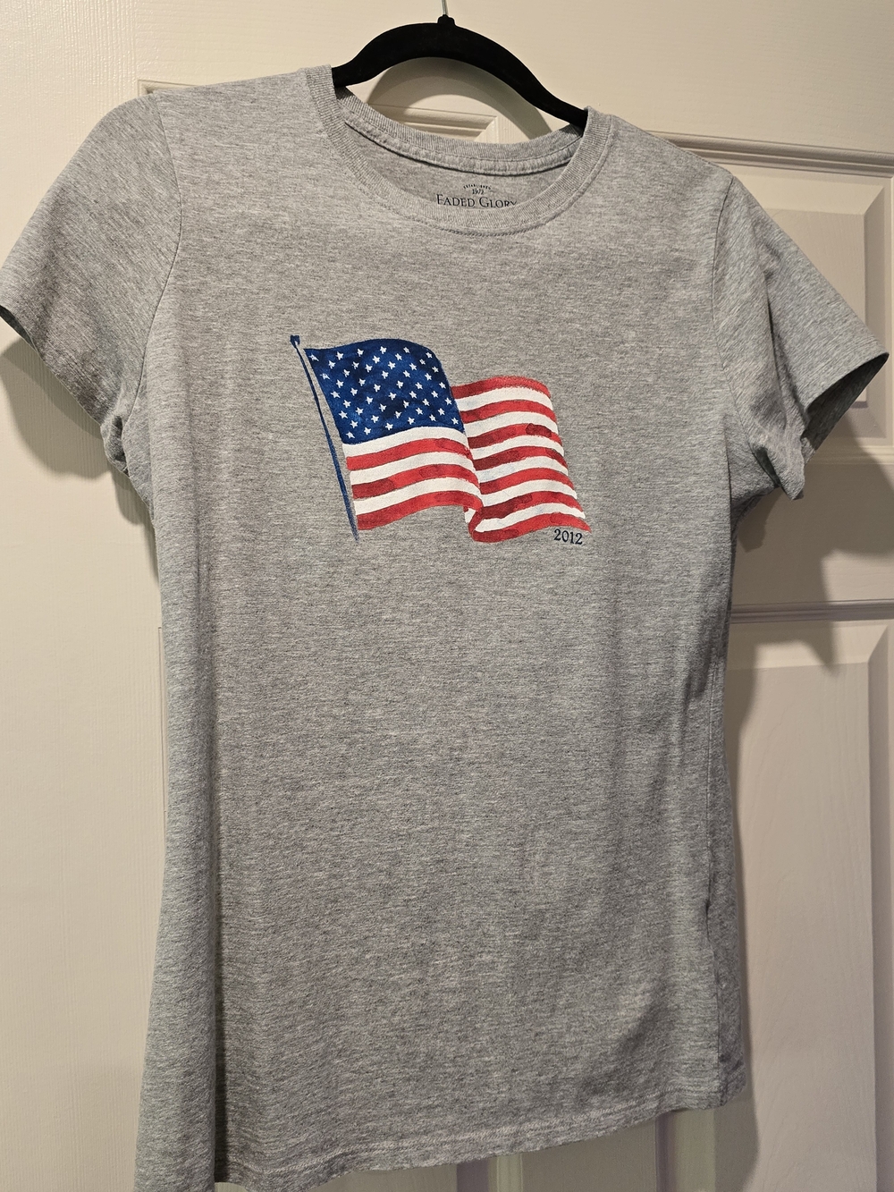 Faded Glory Gray Short Sleeve Tee with American Flag Graphic